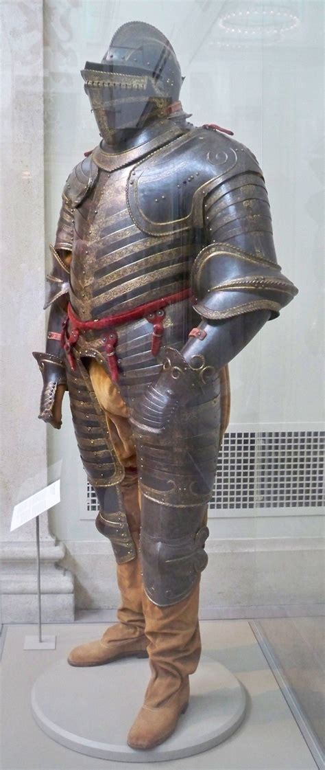 medieval tudor armour.